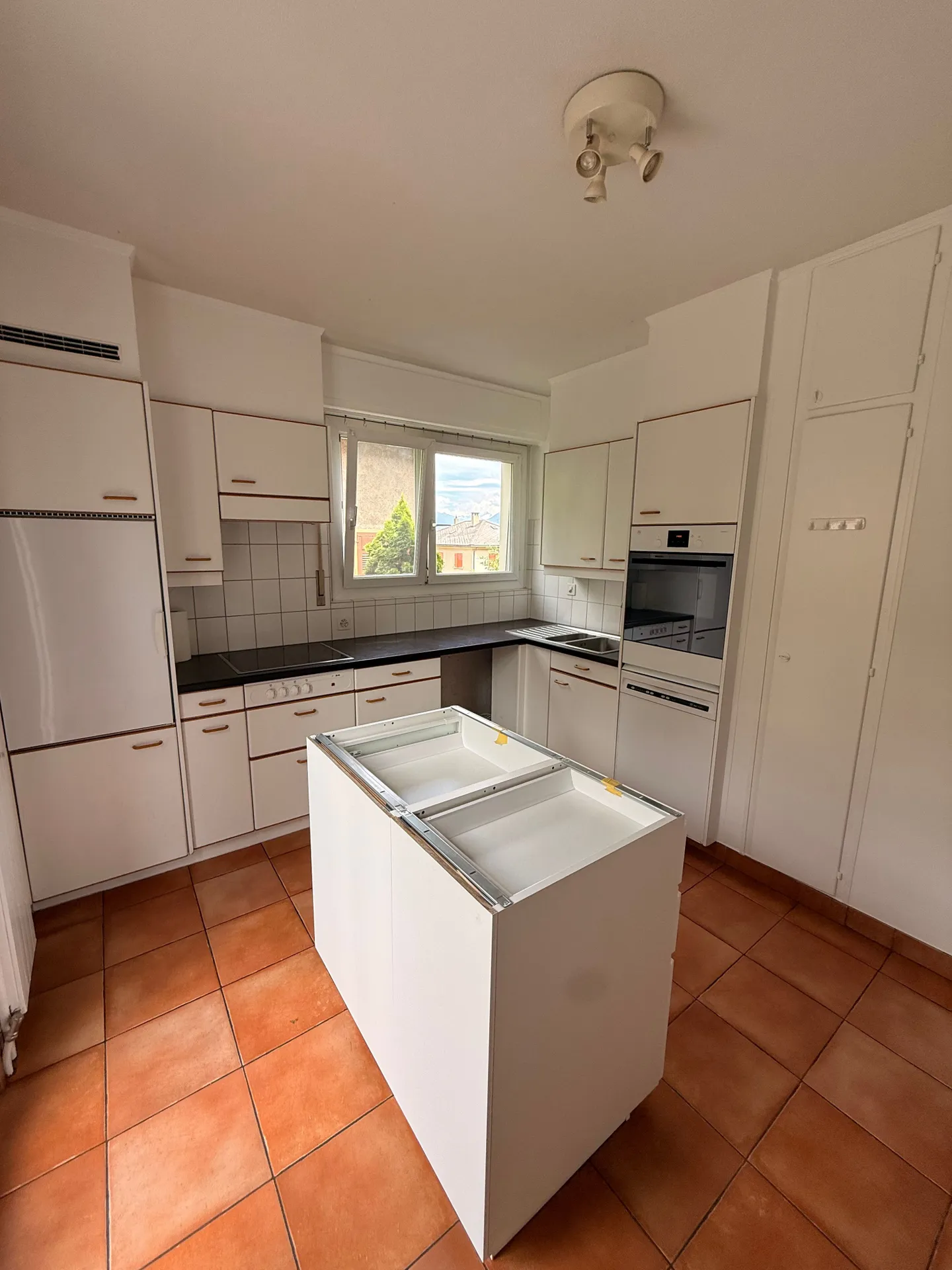Appartement lumineux 3.5 pièces - Photo 2 sur 9