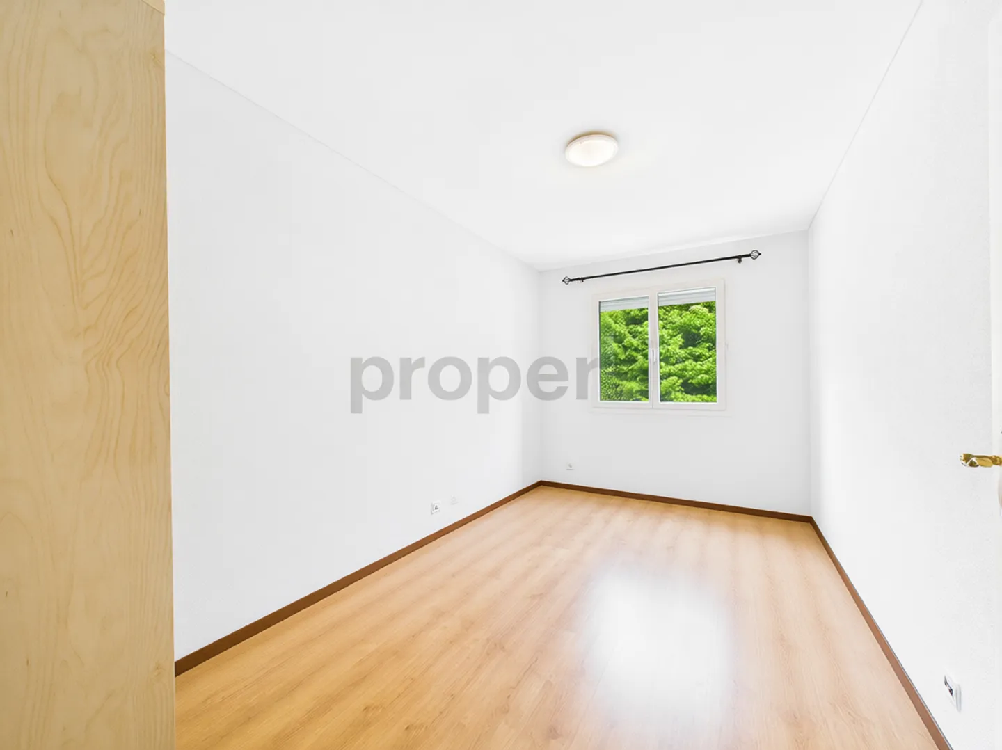 Exclusive 4.5-room apartment in Bellinzona, TI - Modern comfort in a central location - Photo 5 of 9