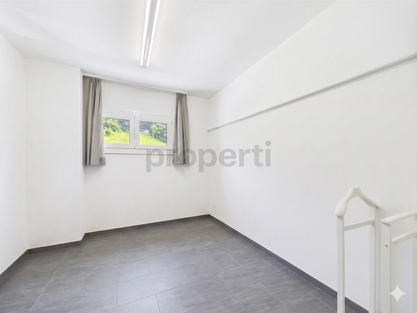 Renovierte 3.5-Zimmer-Wohnung - Zentrale Lage in Biasca - Foto 9 von 13