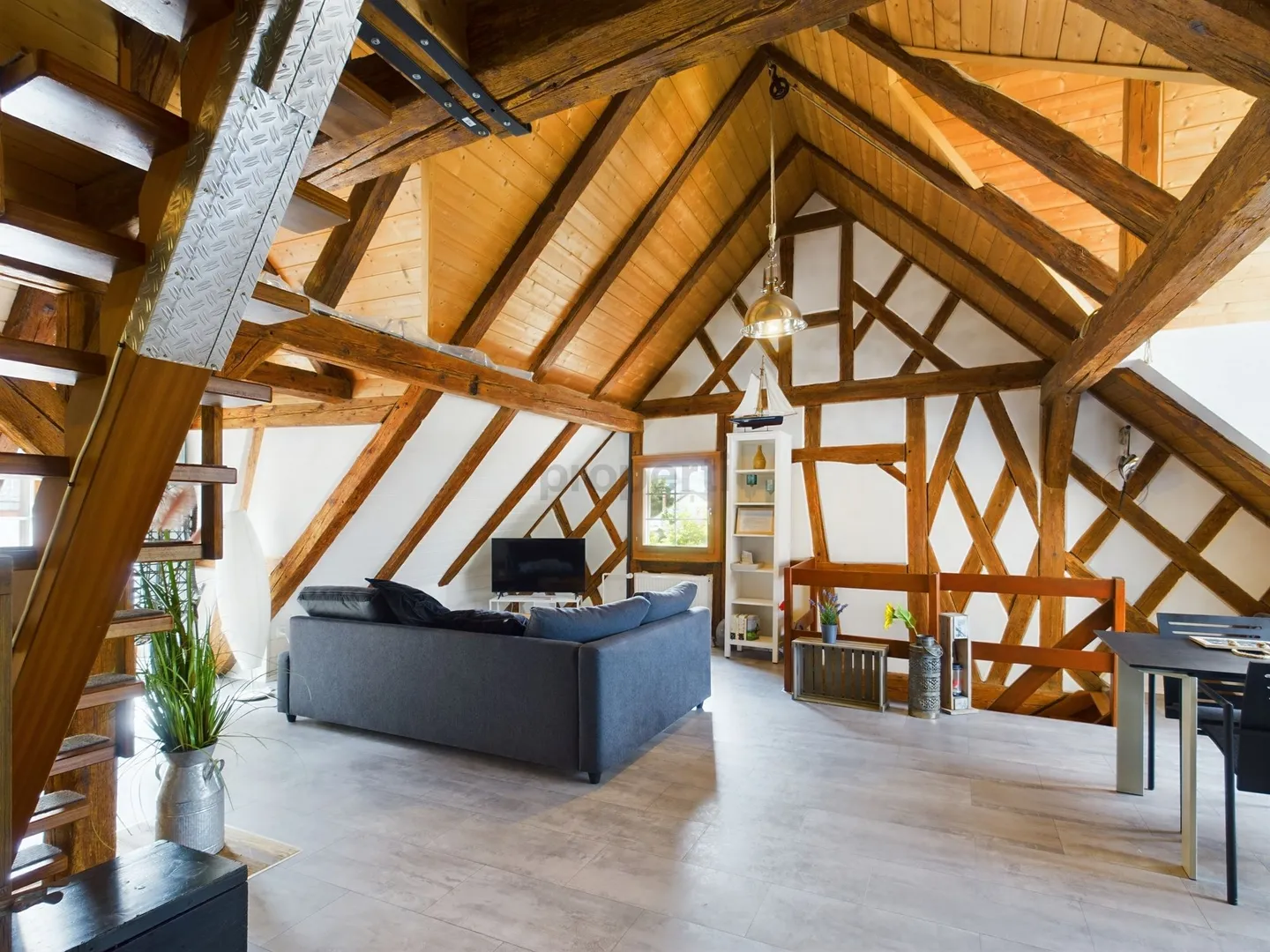 Appartement mansardé meublé de 2 pièces au bord du lac à Steckborn - Photo 4 sur 10