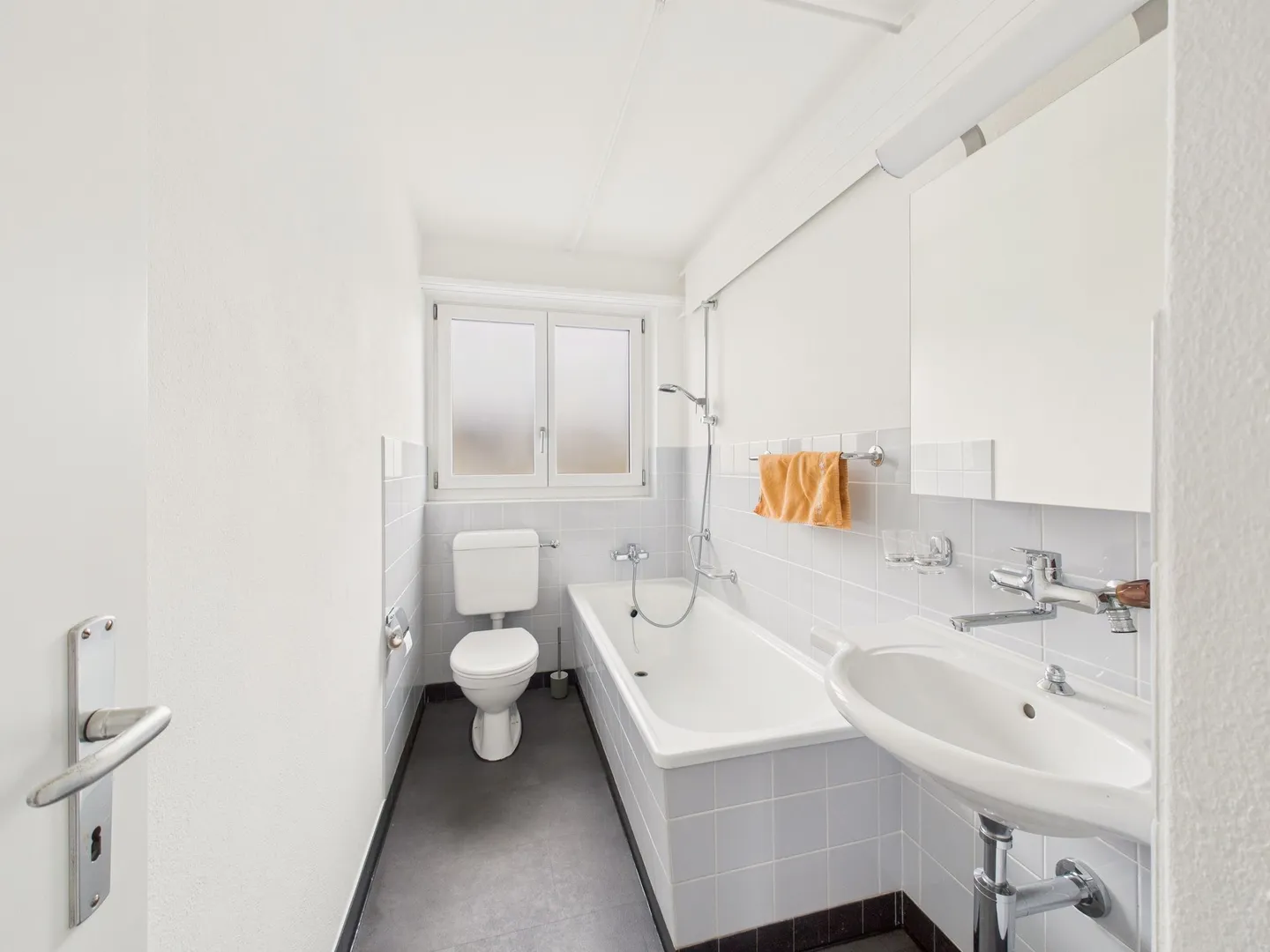 Charmante 3.5 Zimmer Wohnung mit sonnigen Wintergarten - Foto 7 von 8