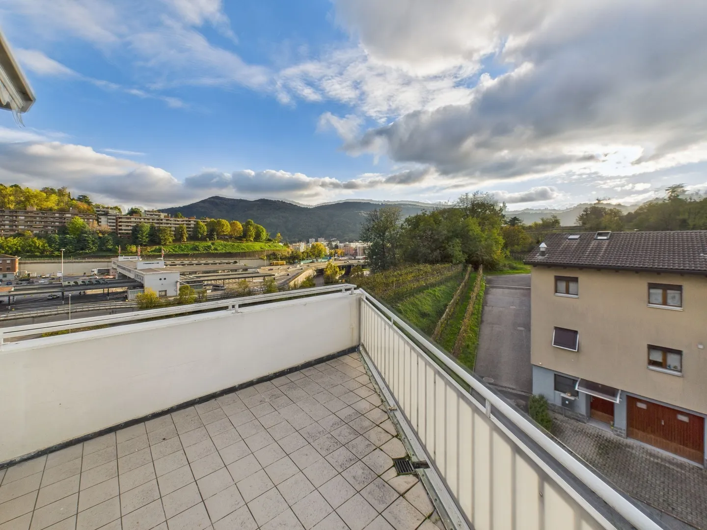 Bright and spacious penthouse in a central location - Photo 11 of 13