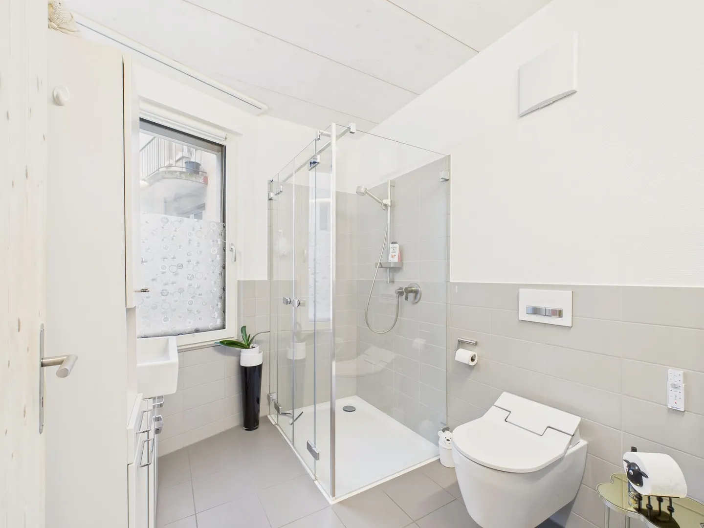 Modern 3.5-room apartment with balcony, Basel - Photo 8 of 11