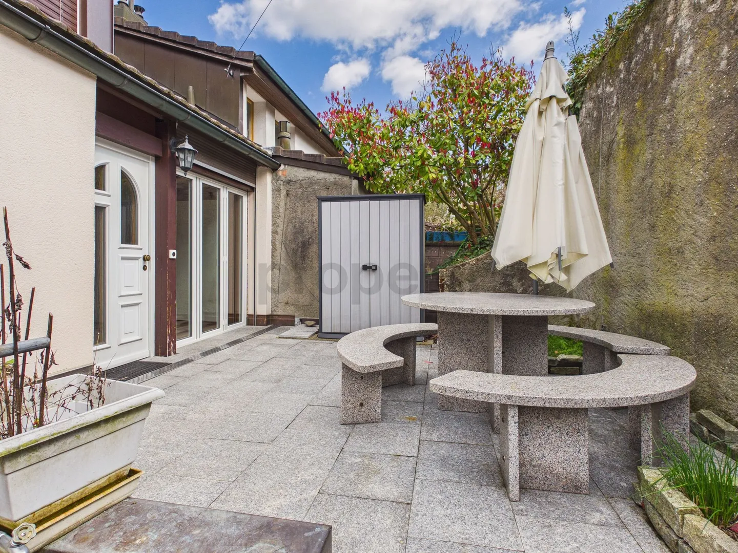 Appartement en duplex moderne de 4,5 pièces avec ambiance élégante à Sisseln - Photo 6 sur 13