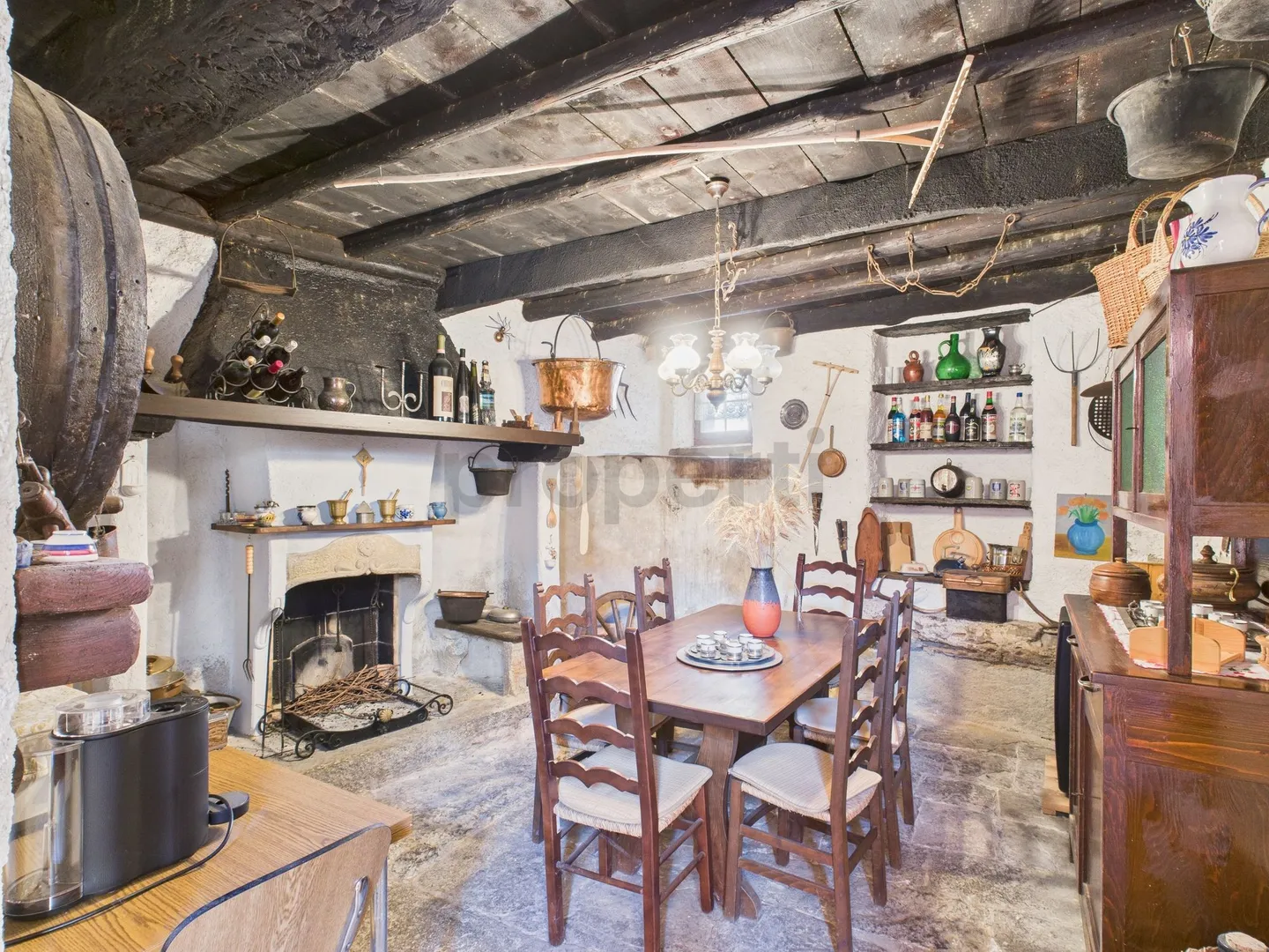 Elegant independent house with 3 rooms and balcony, Breggia - Photo 10 of 13