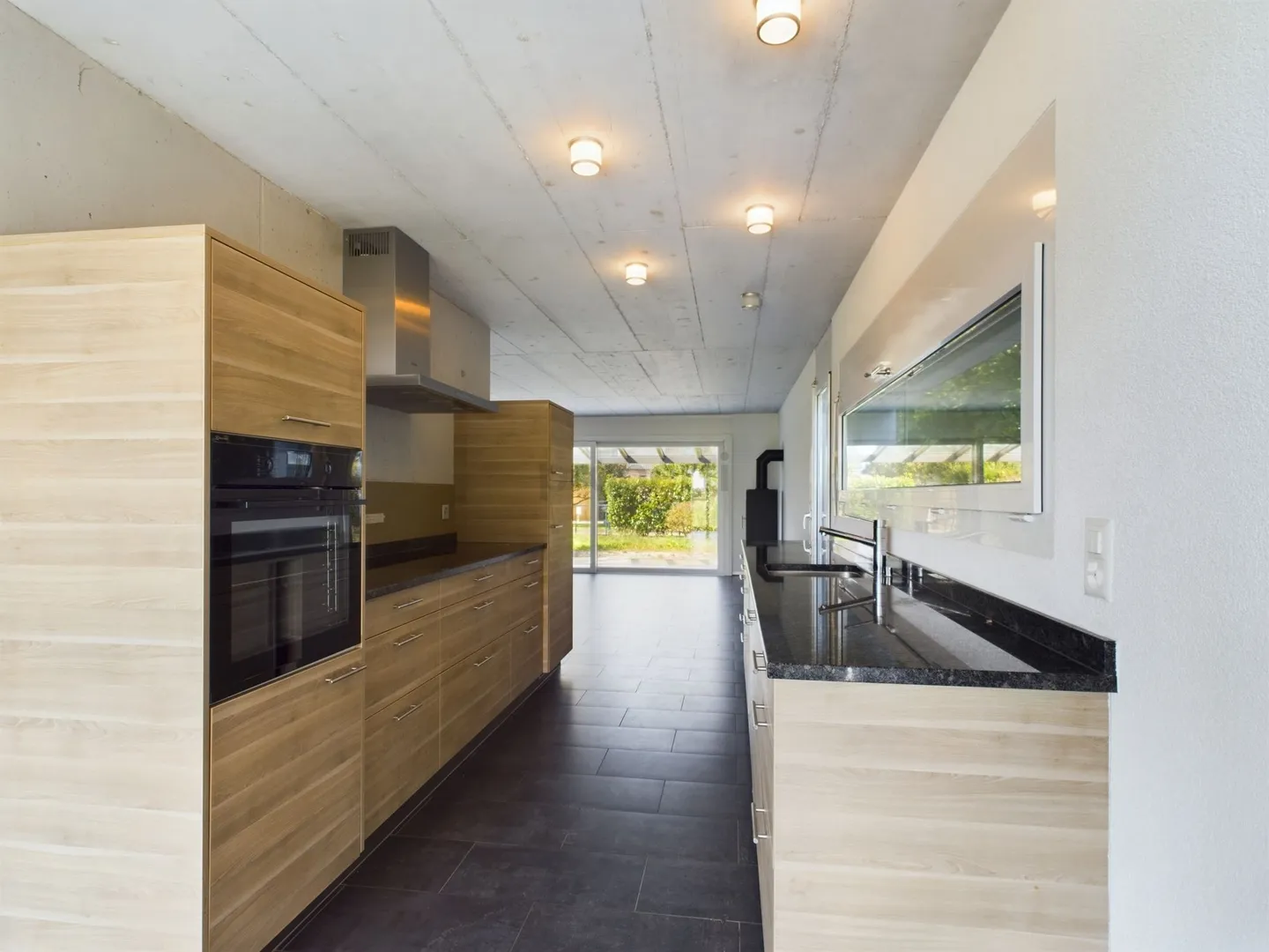 Modernes 5.5-Zimmer-Reihenhaus mit Keller, Pieterlen - Photo 4 sur 9