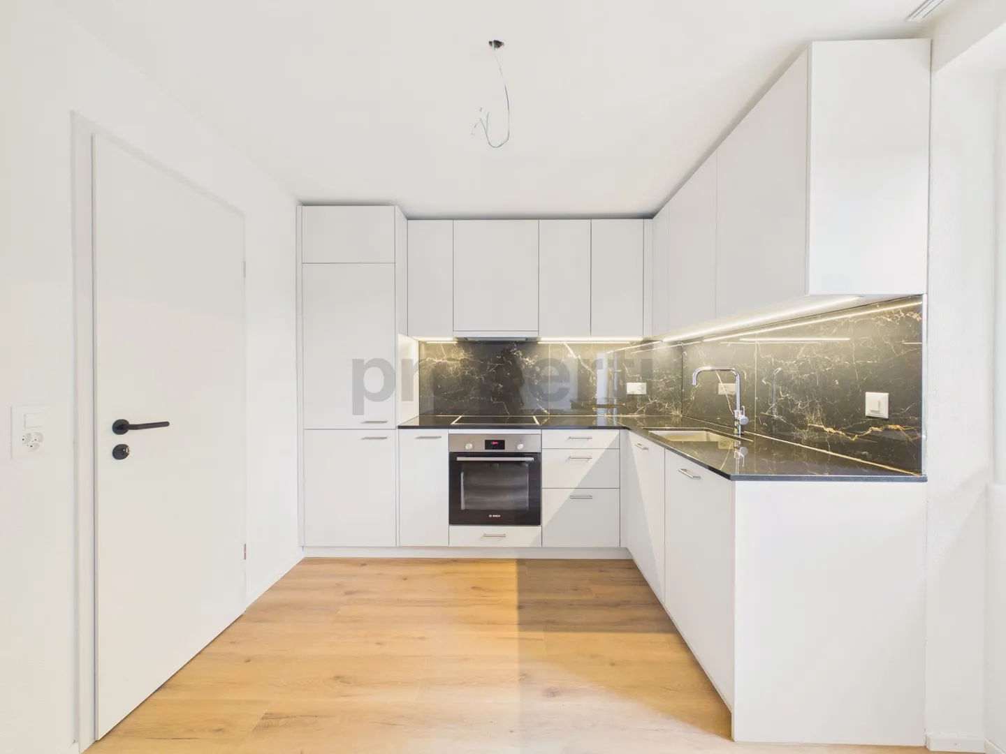 Geräumige Wohnung mit Balkon - Foto 7 von 13