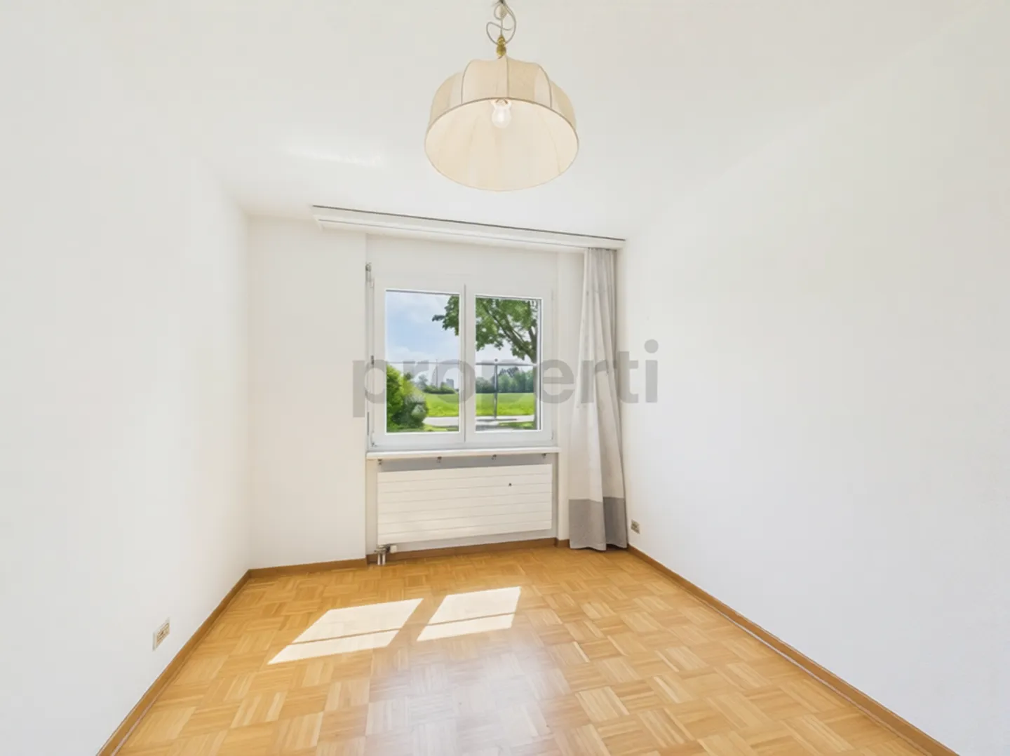 Nature-inspired living happiness in Dällikon: Bright 3.5-room garden apartment with plenty of comfort - Photo 8 of 13