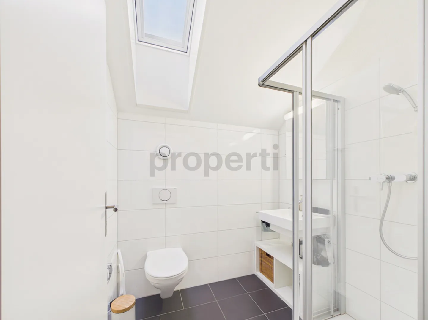 Modern 5.5-room terraced house with Minergie standard and parking garage, Hüttikon - Photo 10 of 13