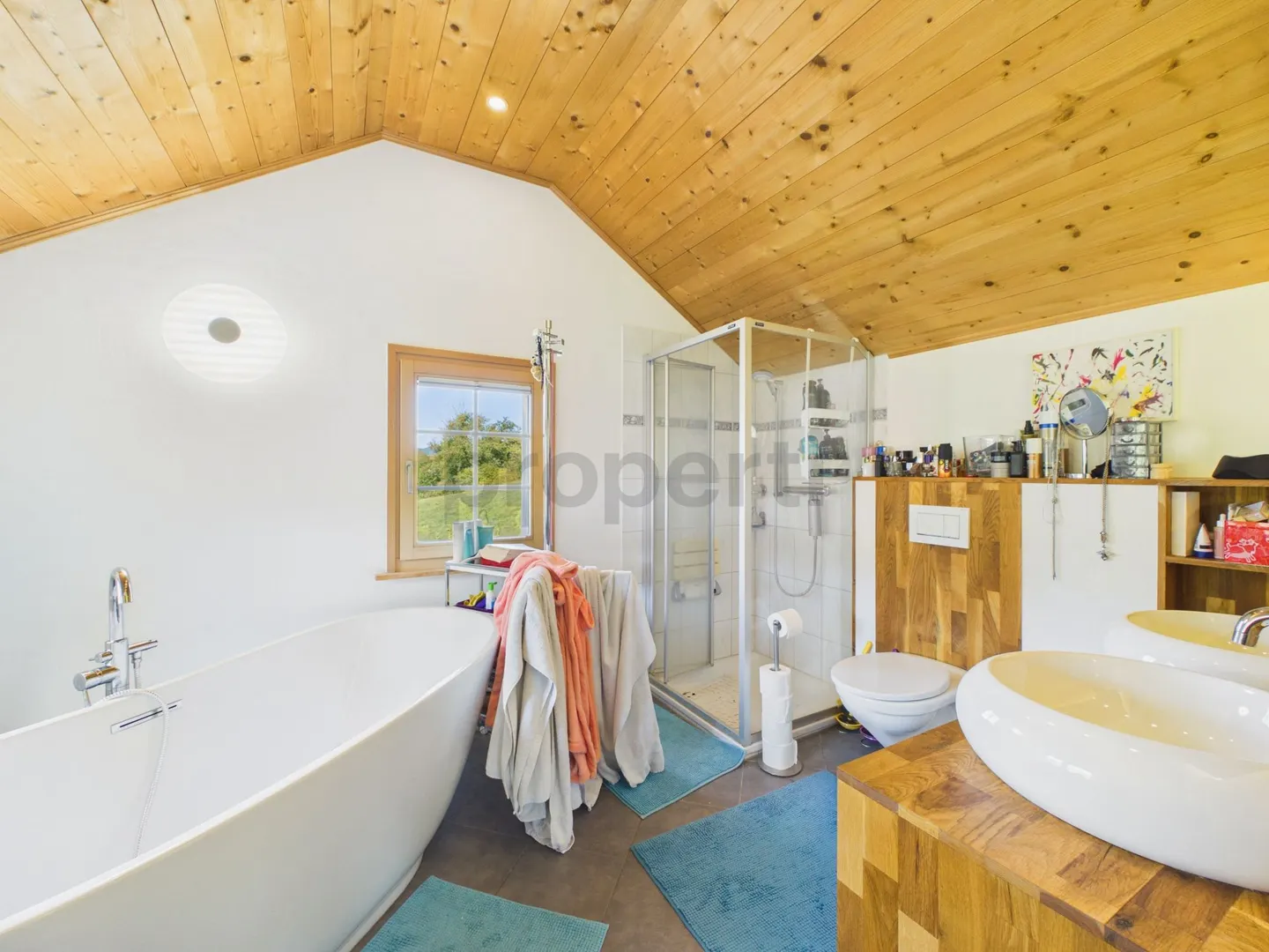 Historic Single-Family House with Plenty of Space and Development Potential in Ebnat-Kappel, SG - Photo 9 of 12