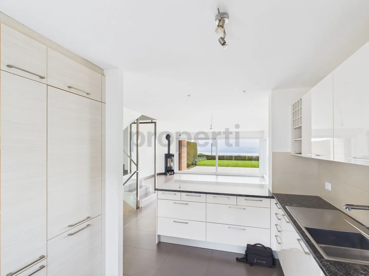 Casa a schiera moderna con vista sul lago e sulle Alpi - Arzier-Le Muids (VD) - Foto 6 di 13