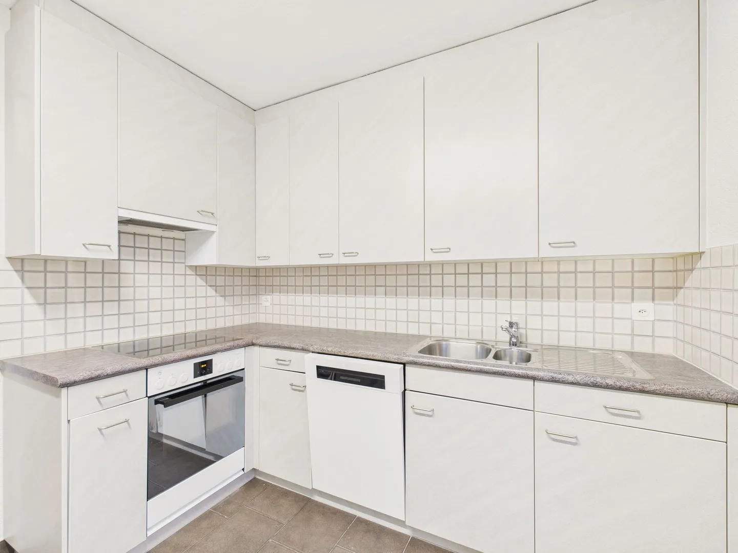 Cozy 5-Room Apartment in St. Gallen - Photo 5 of 12