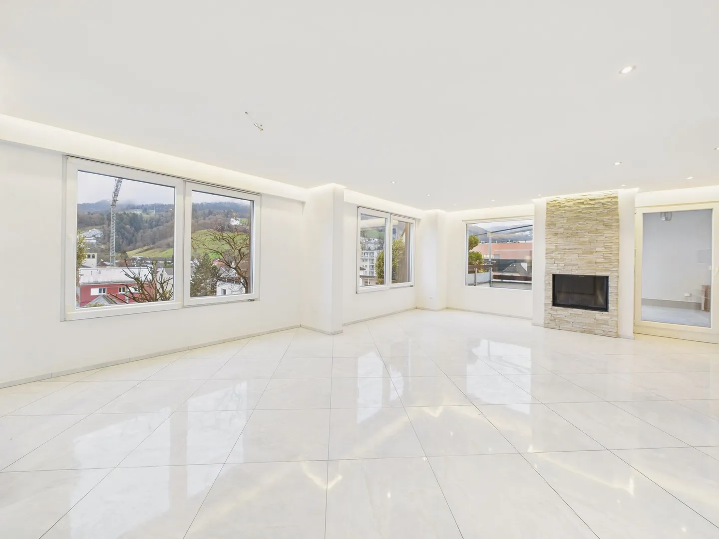 Appartamento duplex esclusivo di 3,5 stanze con vista montagna a Kriens - Foto 1 di 10