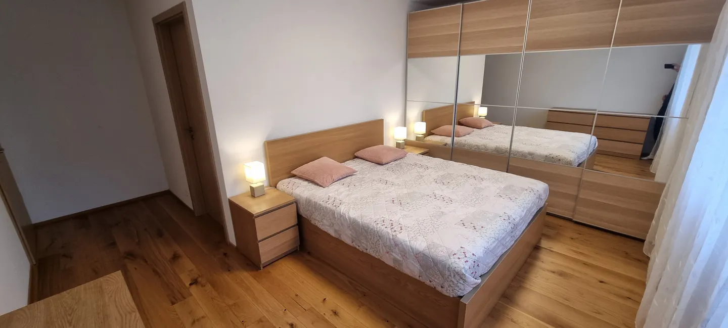 Modernes Möbliertes Appartement mit Balkon - Foto 5 von 10