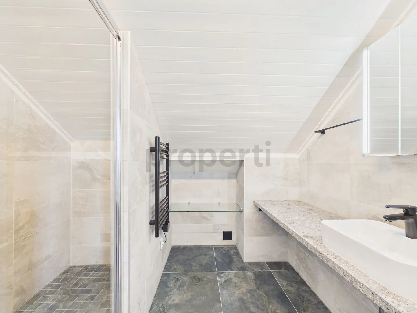 Appartamento Attico Ristrutturato a Confignon - Foto 7 di 13