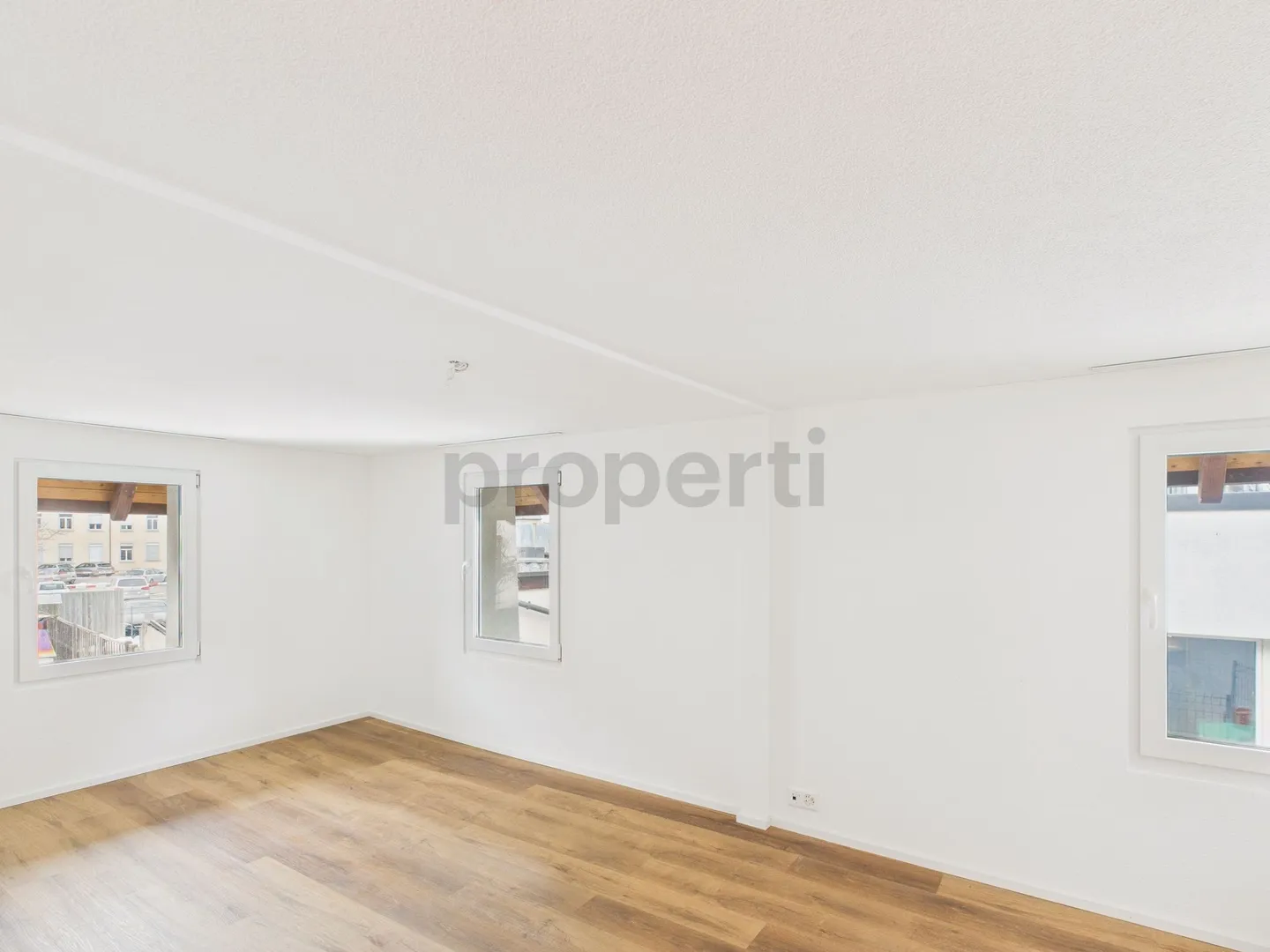 Newly renovated 4.5-room semi-detached house with generous layout, Wohlen - Photo 9 of 13