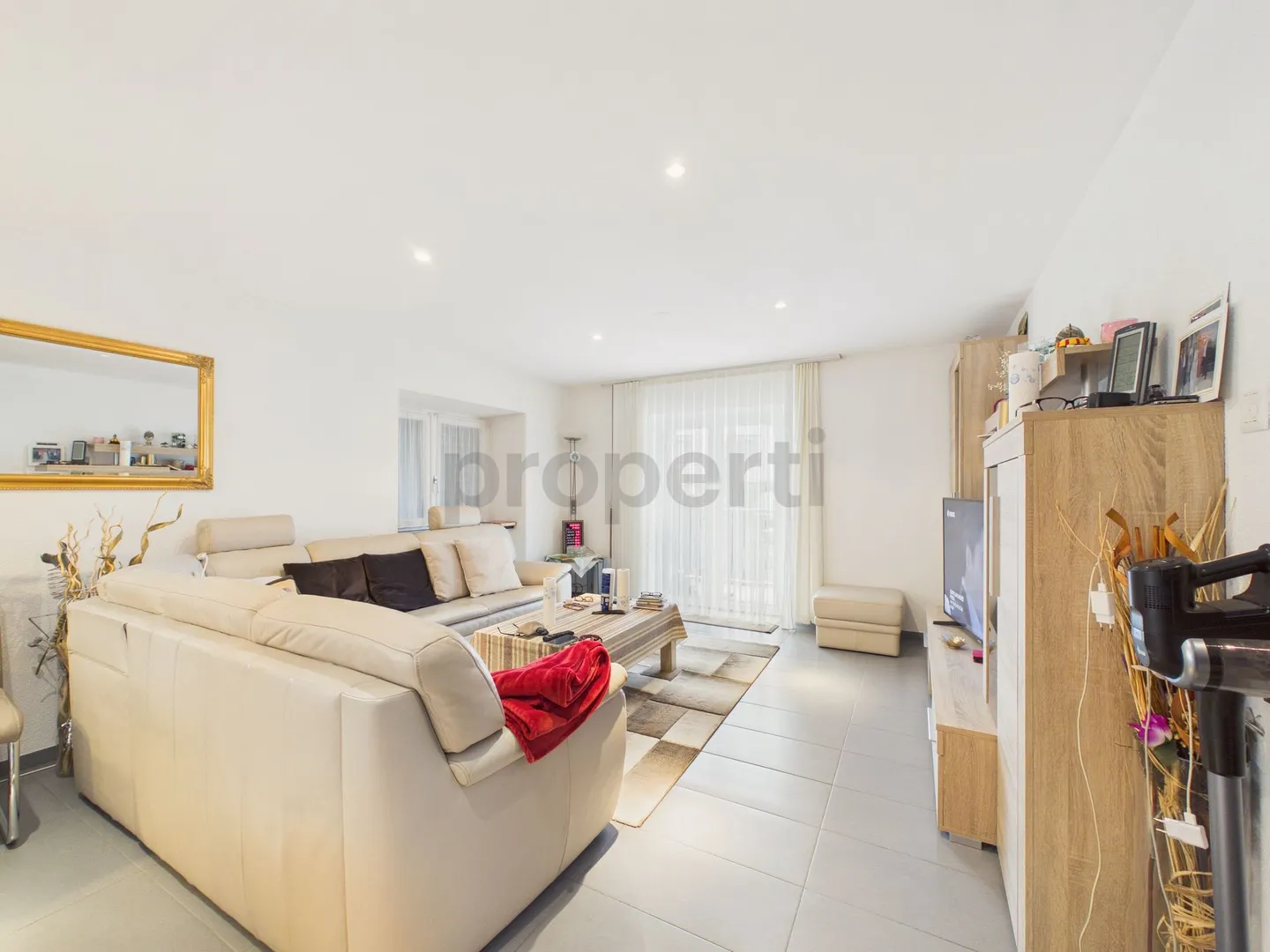 Charmante maison de 6 pièces avec 2 unités résidentielles, Glarus - Photo 1 sur 13