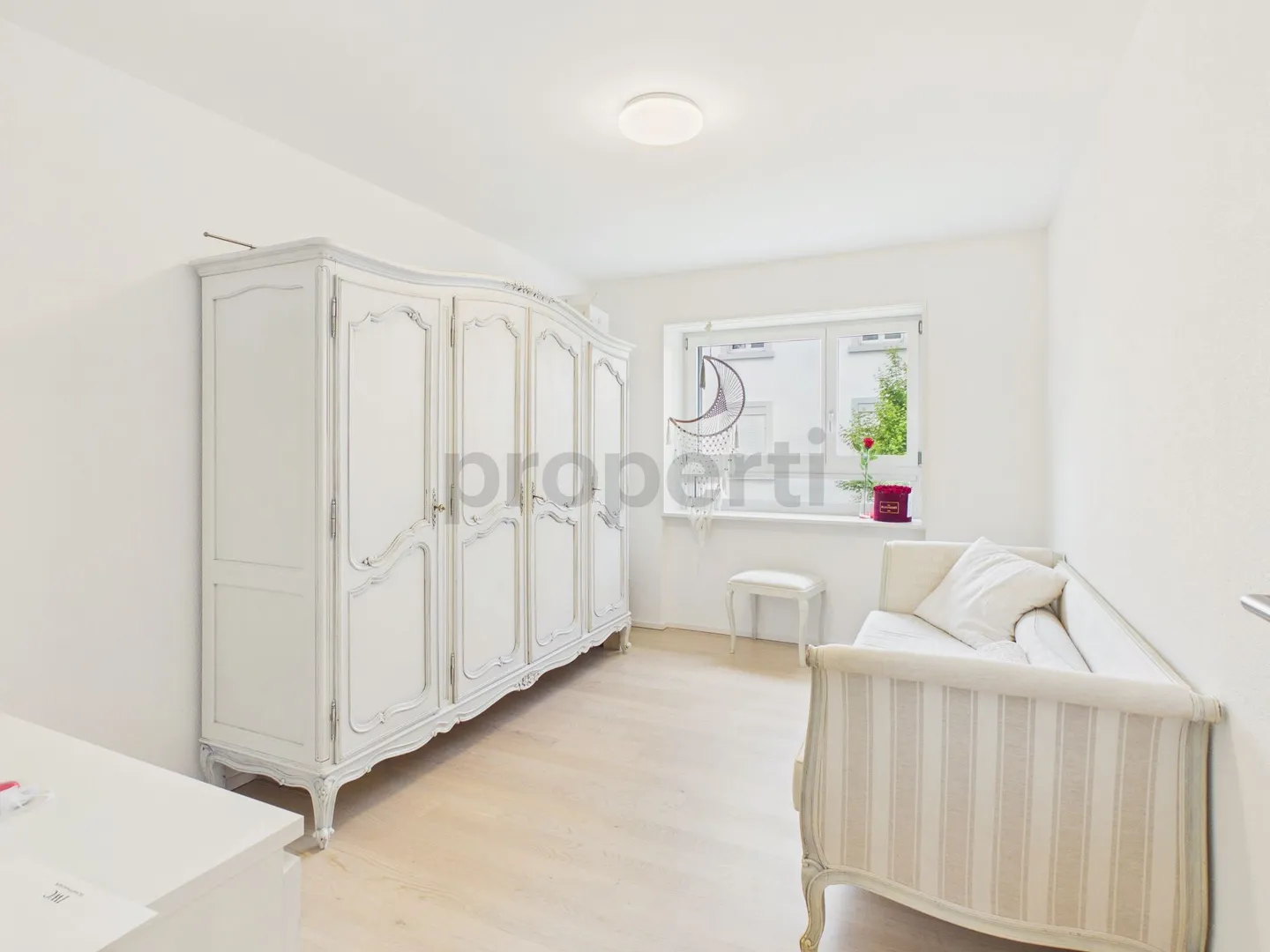 Completely renovated, light-flooded &amp; quietly located stylish 4.5-room apartment - Photo 7 of 13