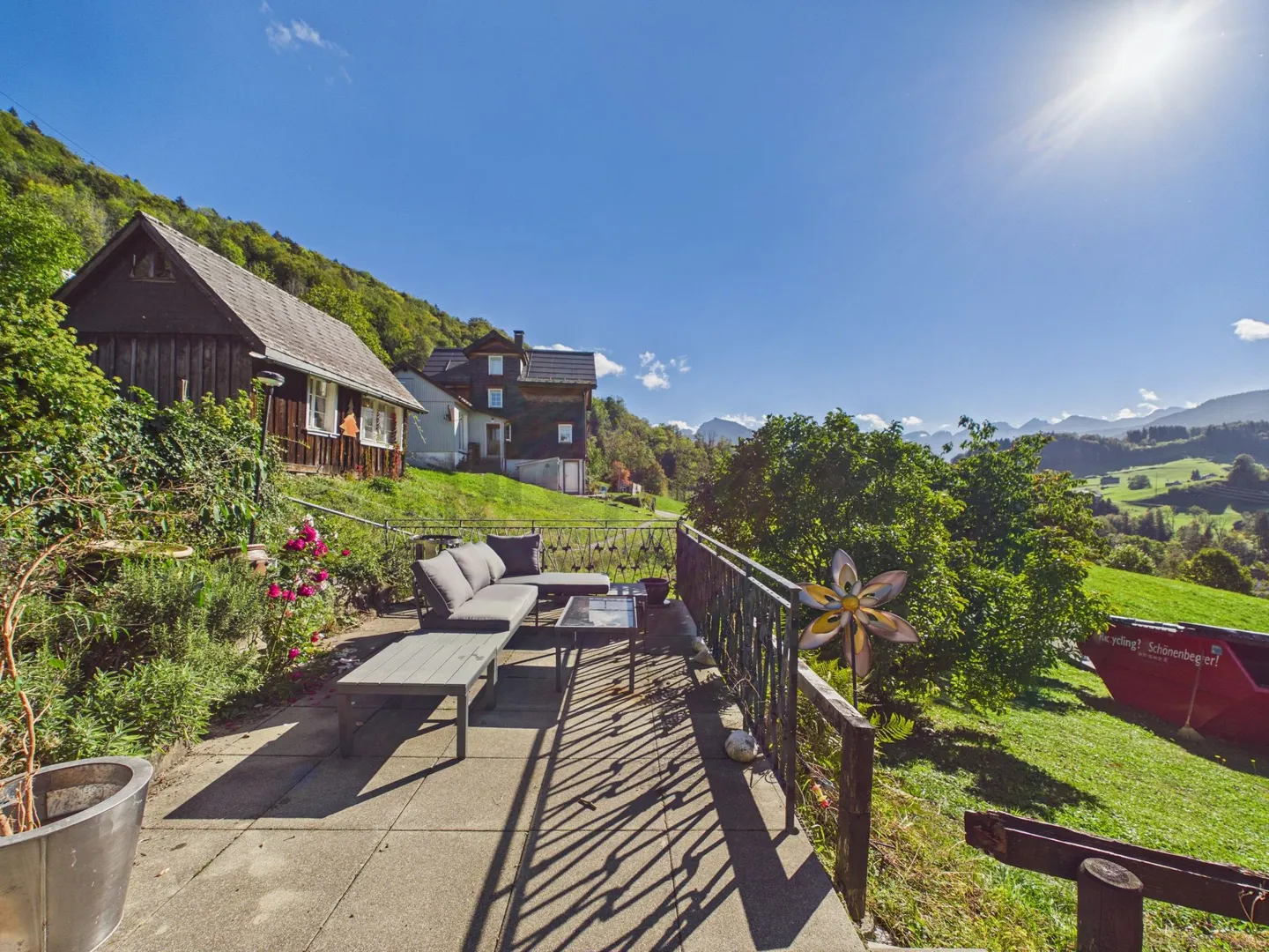 Historic Single-Family House with Plenty of Space and Development Potential in Ebnat-Kappel, SG - Photo 11 of 12