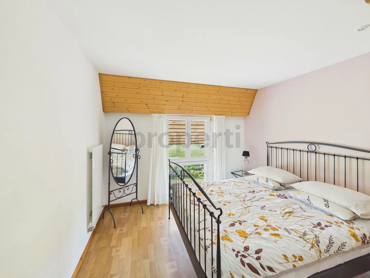 A character property offering volumes, potential and multiple possibilities - Photo 10 of 13