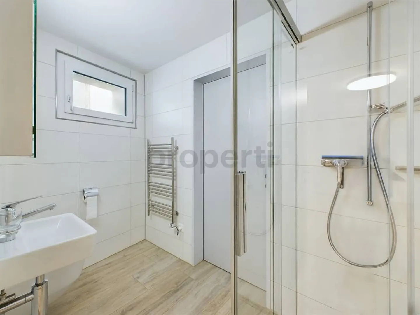 Bright 3.5-Ground Floor Apartment with Stunning Lake & Mountain Views in Hausen am Albis - Photo 7 of 9