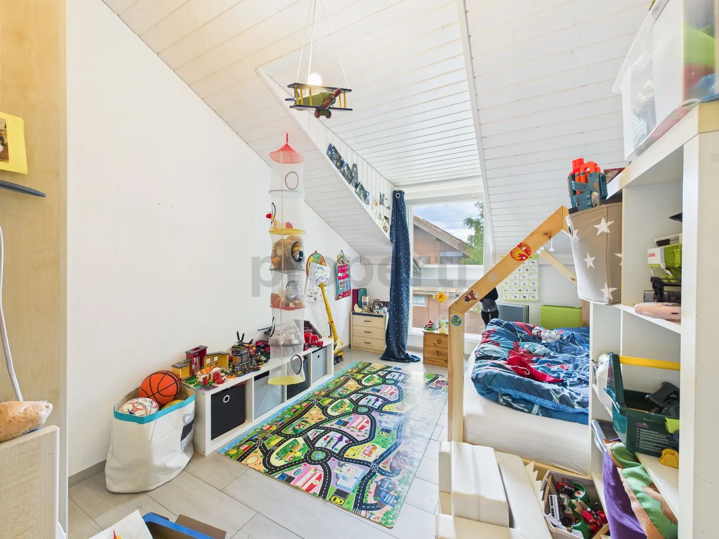 Spazioso appartamento moderno di 4,5 locali con balcone a Vallon FR - Foto 6 di 12