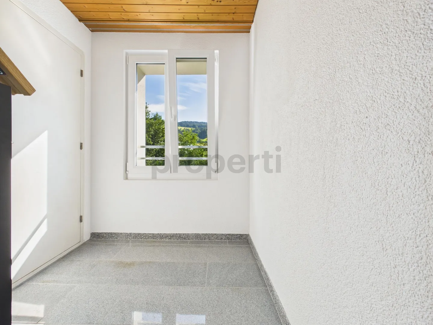 Cozy 3.5-Room Attic Apartment in Ebnat-Kappel - Photo 7 of 12