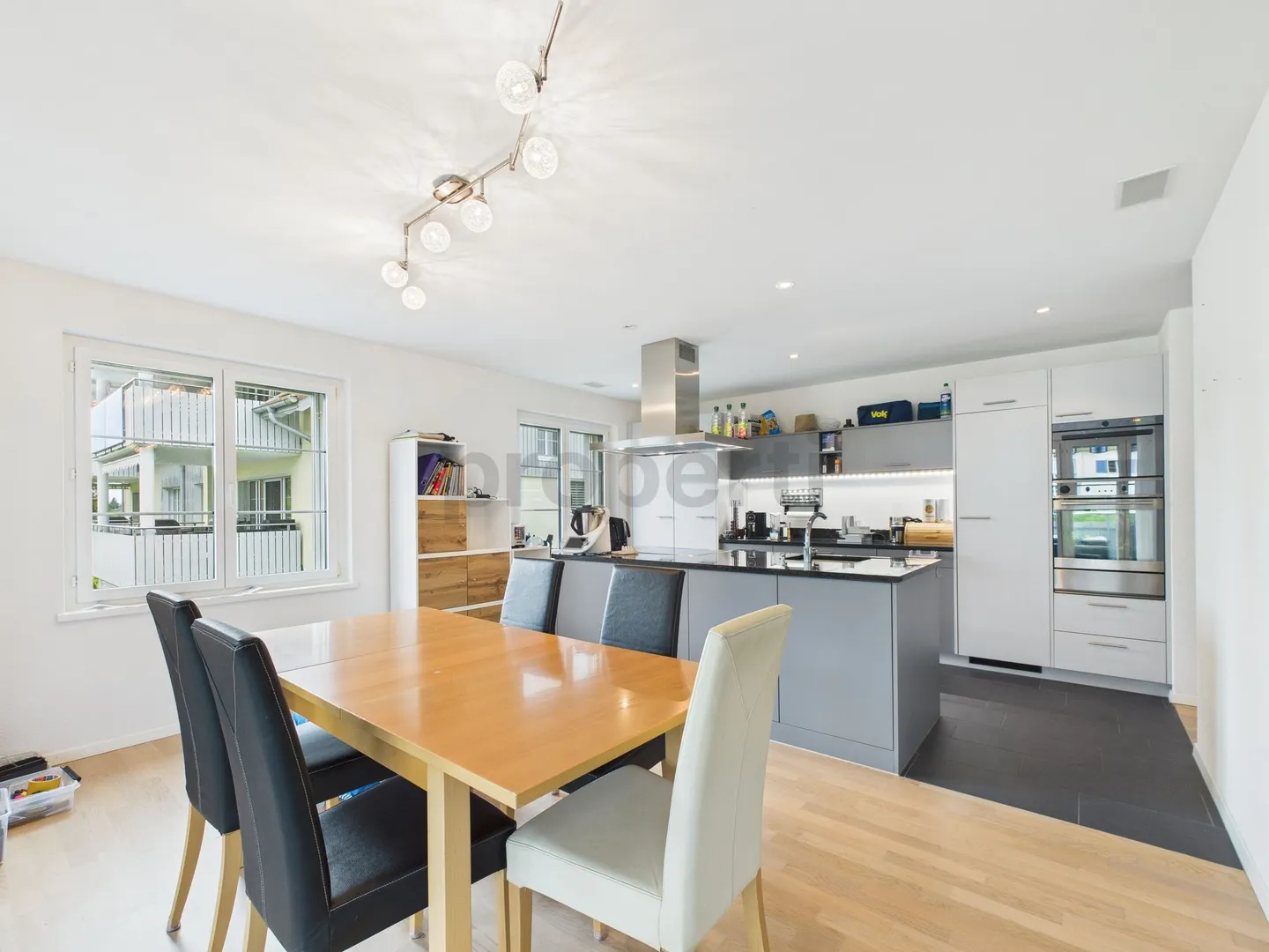 Spacious 4.5-room apartment in Thalheim an der Thur - Photo 2 of 12