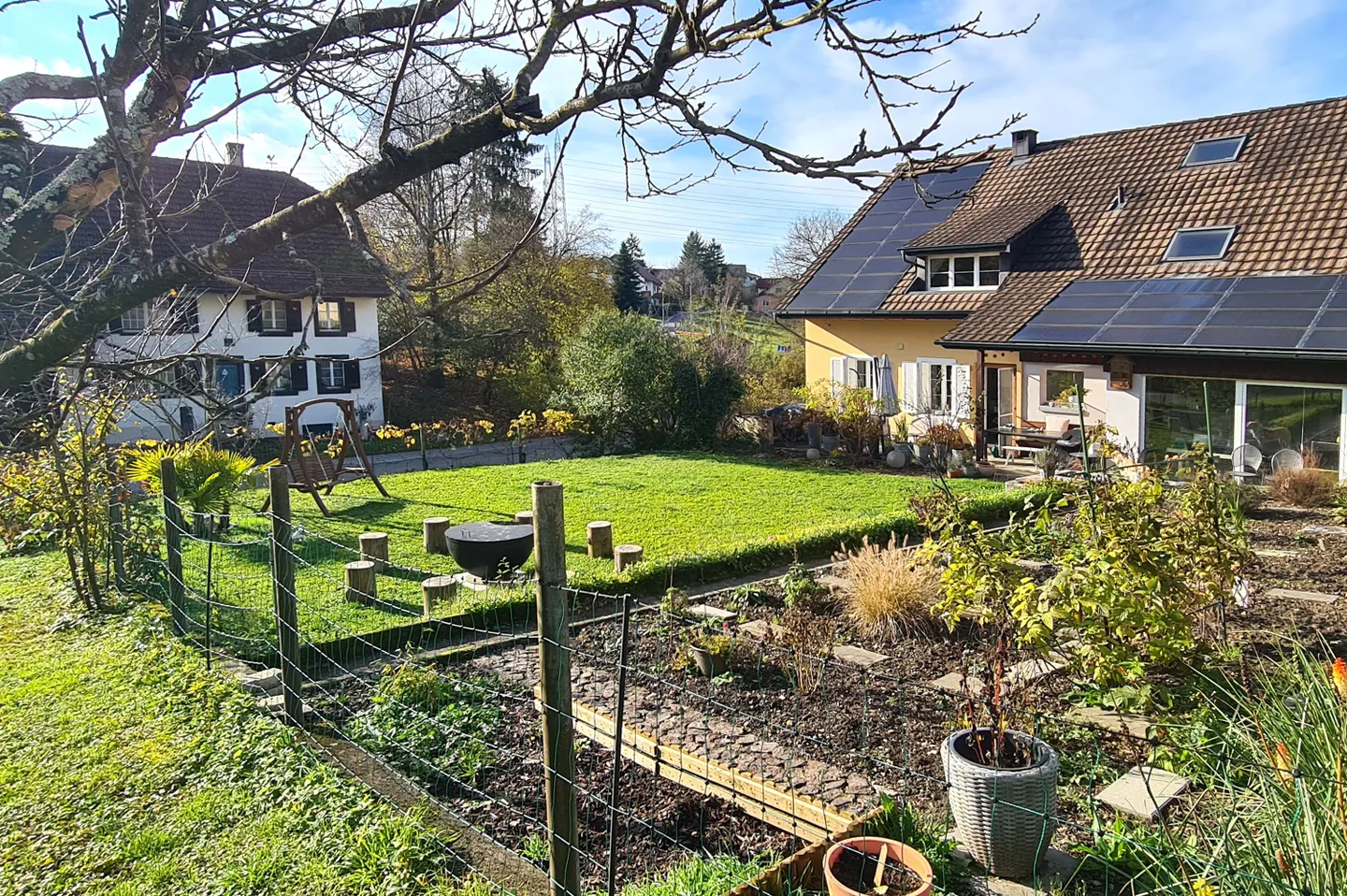 Charmante maison individuelle de 5,5 pièces avec grand jardin à Kaisten - Photo 2 sur 13