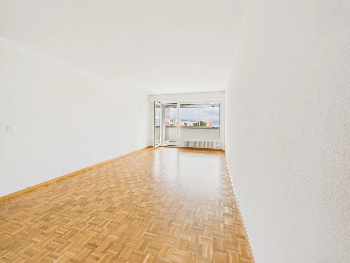 Appartement lumineux de 3,5 pièces avec belle vue à Wädenswil - Photo 1 sur 10