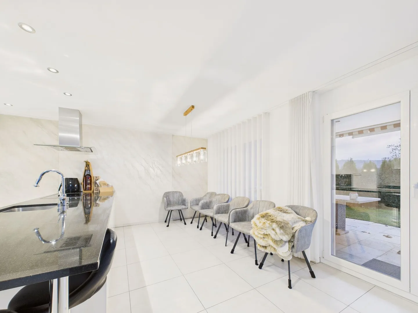 Modernes 5.5-Zimmer Einfamilienhaus mit Terrasse in Münchwilen - Photo 4 sur 12