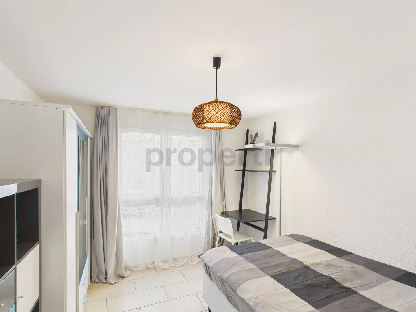 Ampio appartamento di 4,5 stanze a Binningen - arredato - Foto 6 di 11