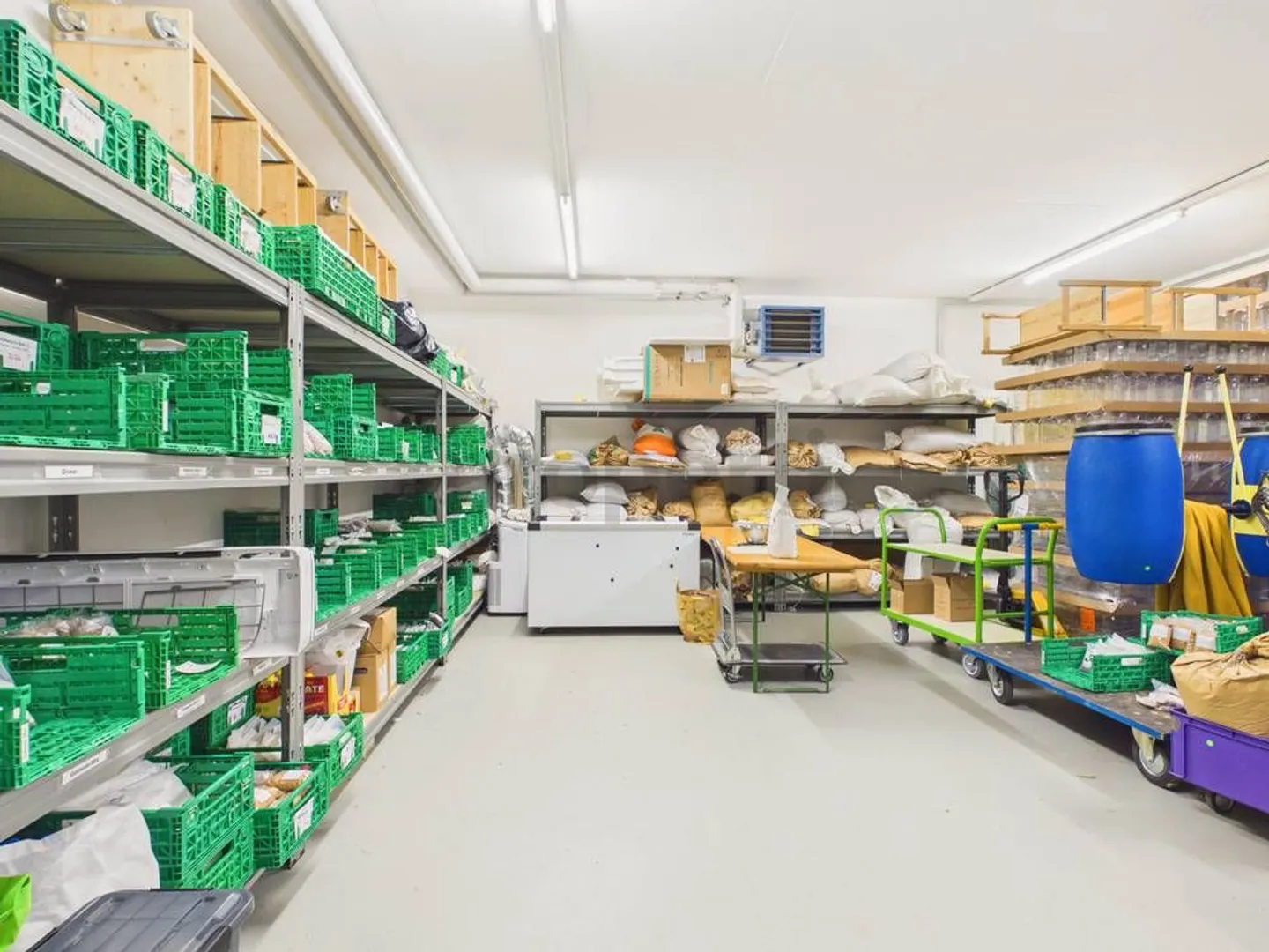 Proprietà di investimento attraente in posizione privilegiata a Beckenried - Spazio commerciale con vista lago - Foto 7 di 9