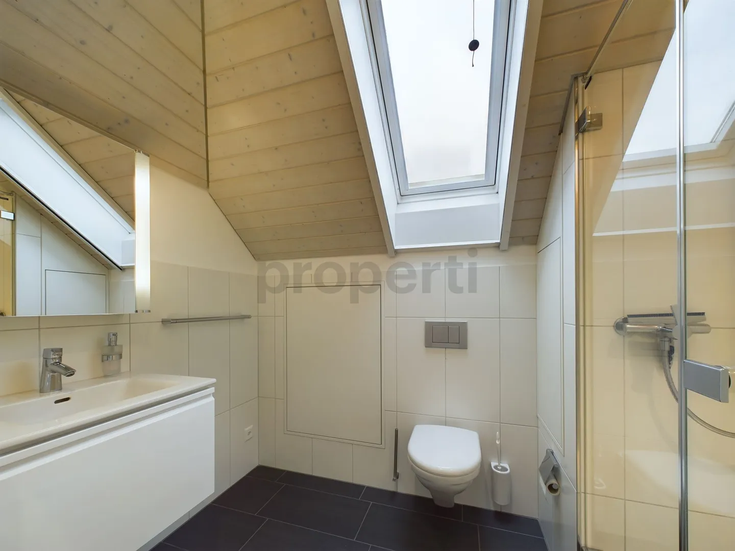 Living in the Heart of Tägerig: Dreamlike 7.5 Room Single-Family House - Photo 8 of 11