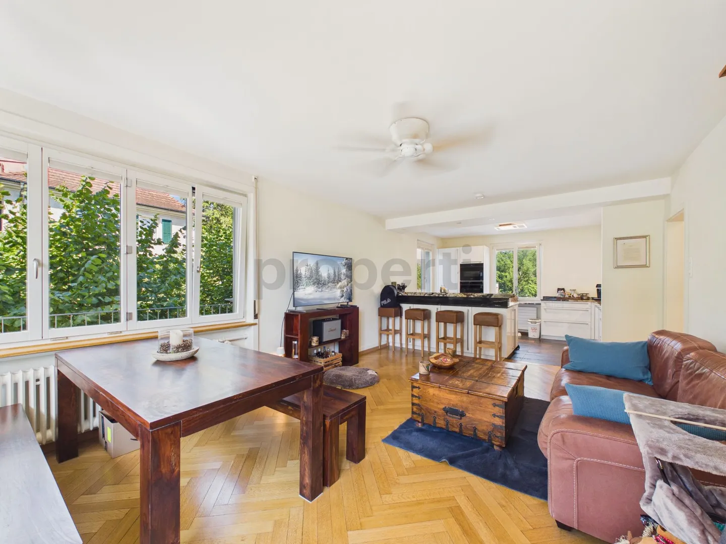 Appartamento elegante di 4,5 stanze con interni di alta qualità - Foto 2 di 13
