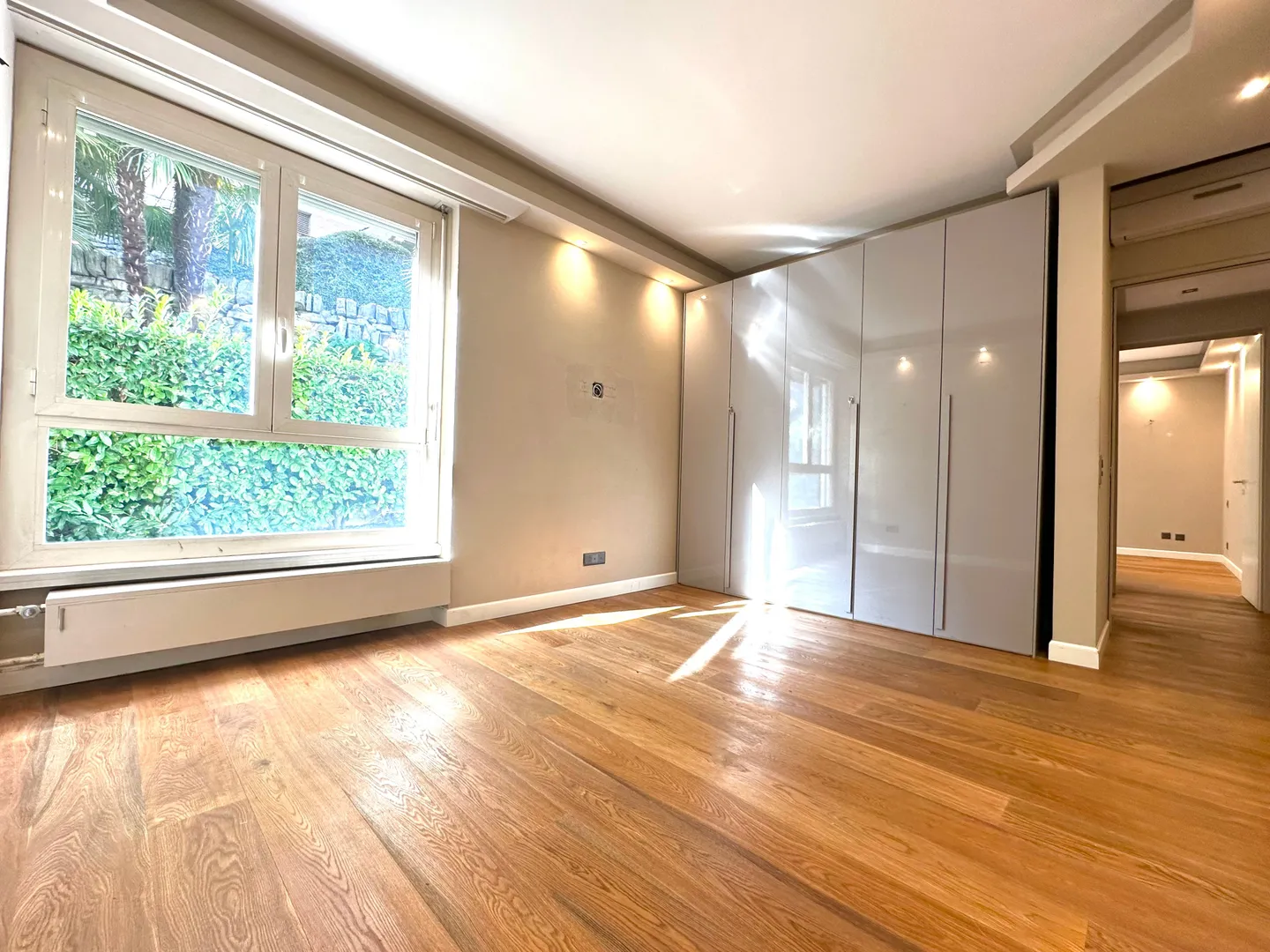 Spacious 4.5-room apartment in Lugano - Your new home in Ticino - Photo 4 of 10