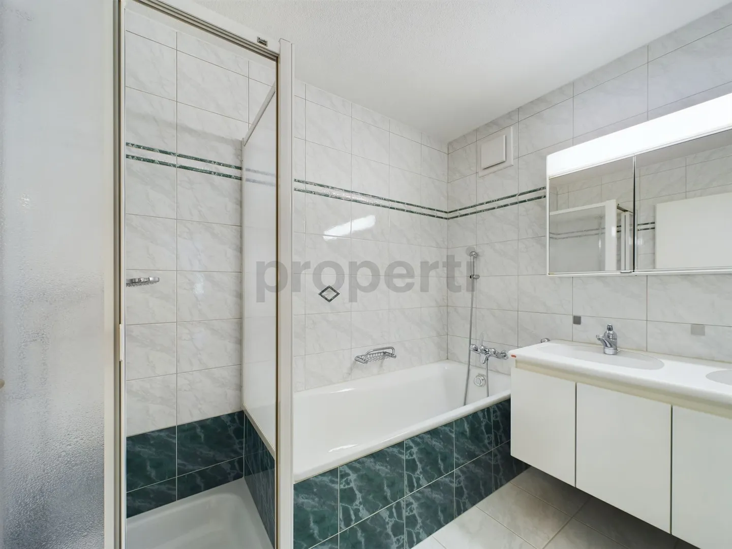 Charming 3.5 Room Apartment with Garden Terrace and Private Garden in Samstagern - Photo 7 of 12