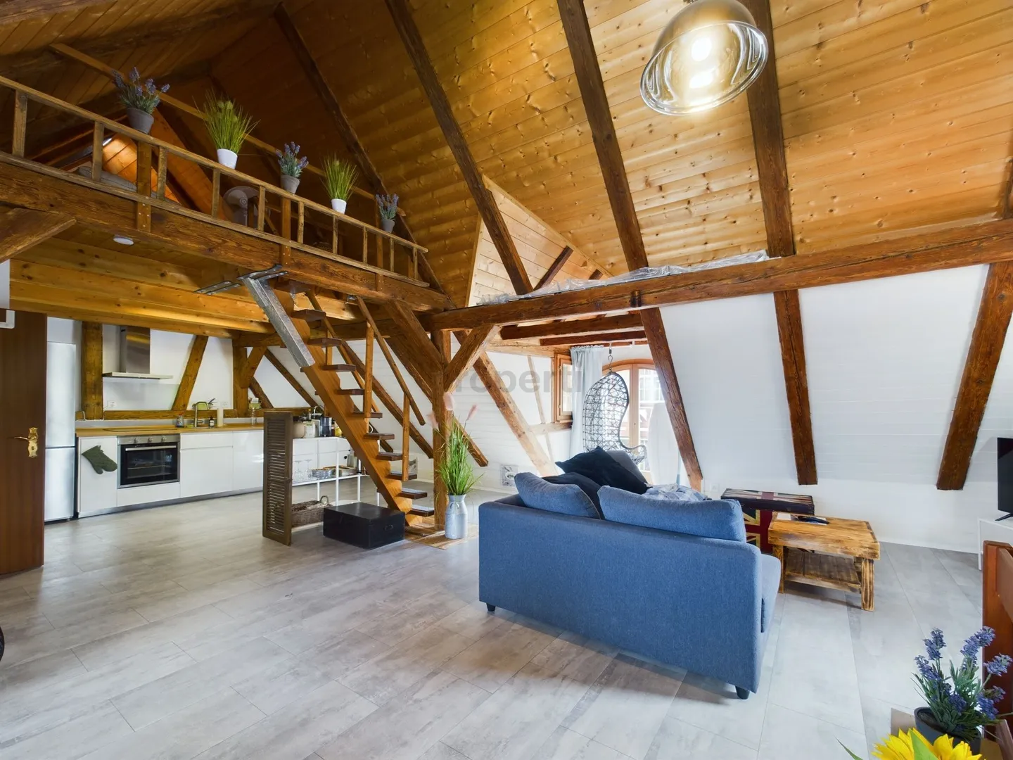 Appartement mansardé meublé de 2 pièces au bord du lac à Steckborn - Photo 2 sur 10