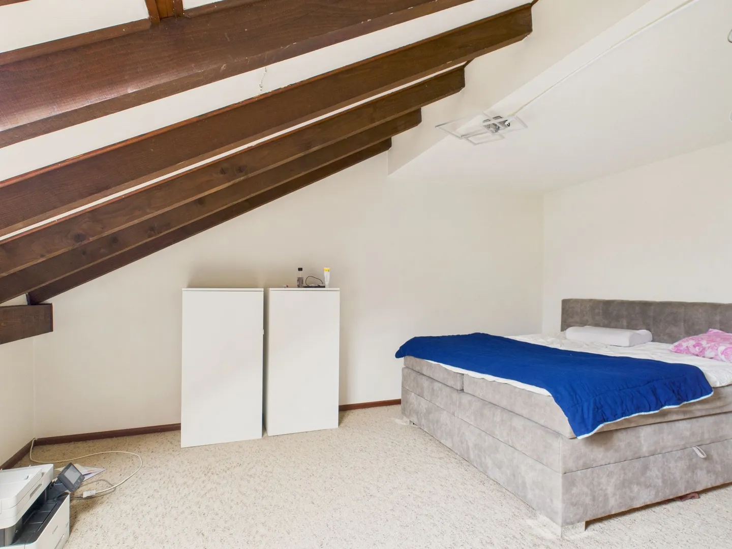 Spacieux appartement de 5.5 pièces avec balcon ensoleillé à Val-de-Ruz - Photo 4 sur 9