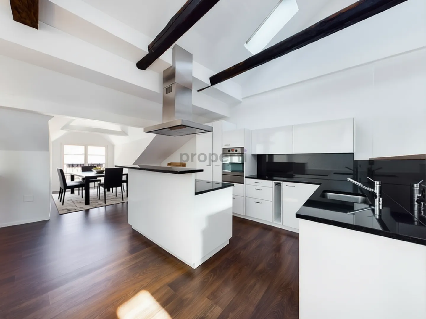 Spazioso e inondato di luce - Foto 2 di 10