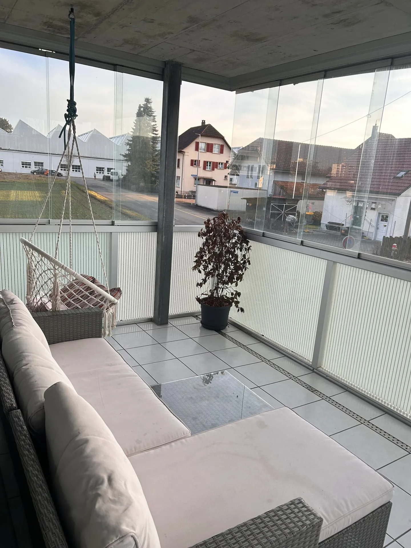 Appartement lumineux de 4,5 pièces avec balcon à Langenthal - Photo 12 sur 13