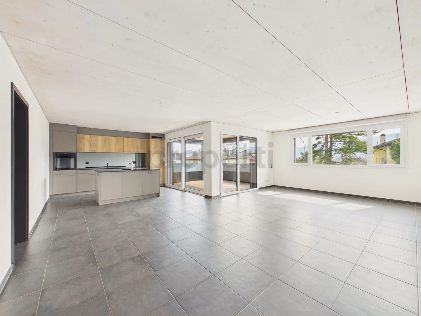 Modern 3.5 Room Apartment - Photo 1 of 13