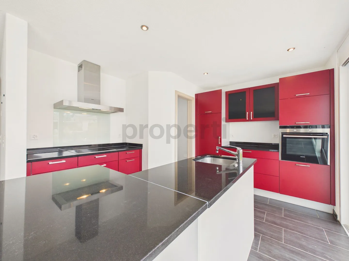 Modern Living in Buechibärg - 4.5-Room Garden Apartment in Schnotwil - Photo 4 of 13