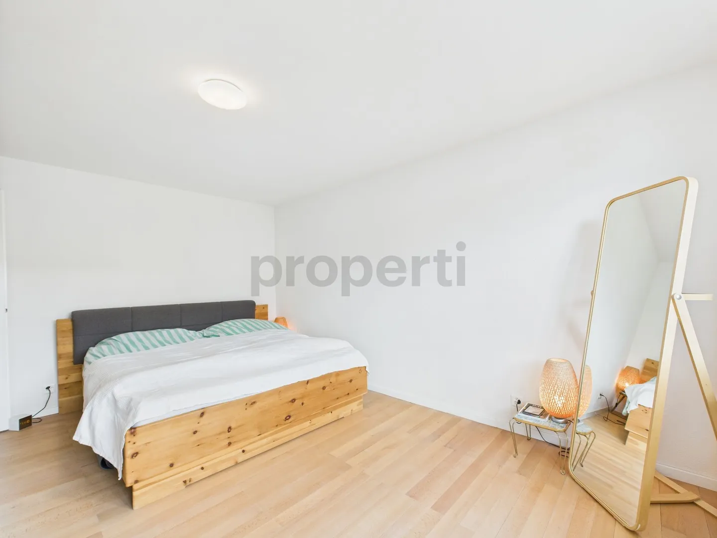 Maison de ville de 5,5 pièces fraîchement rénovée - Photo 11 sur 13