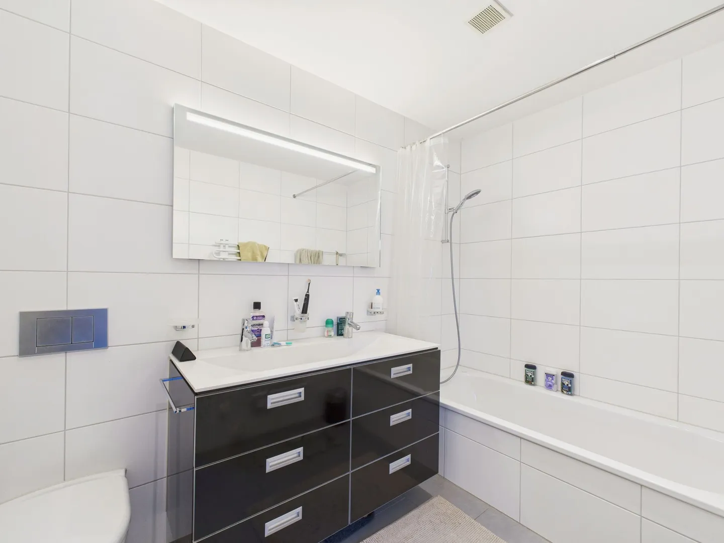 Moderne 3.5-Zimmerwohnung an zentraler Lage in Zürich - Foto 7 di 10