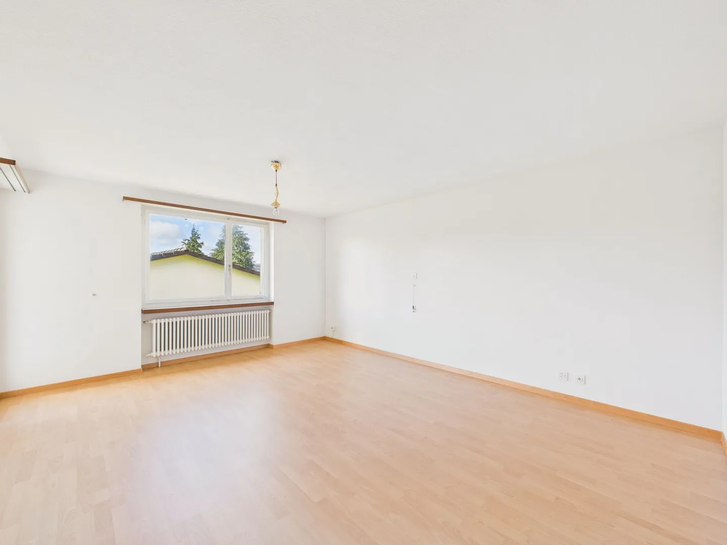 Favolosa casa a schiera in una posizione privilegiata con giardino a Waltenschwil - Foto 2 di 13