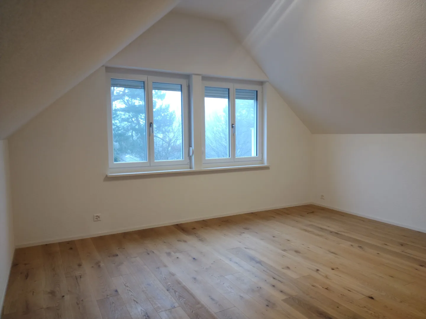 Casa d'angolo di 6,5 locali recentemente ristrutturata con un fantastico giardino a Buchs - Foto 7 di 12