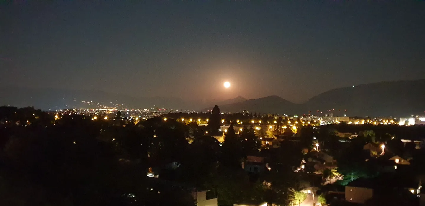 4-room renovated apartment on a high floor with winter garden and exceptional views - Photo 12 of 13