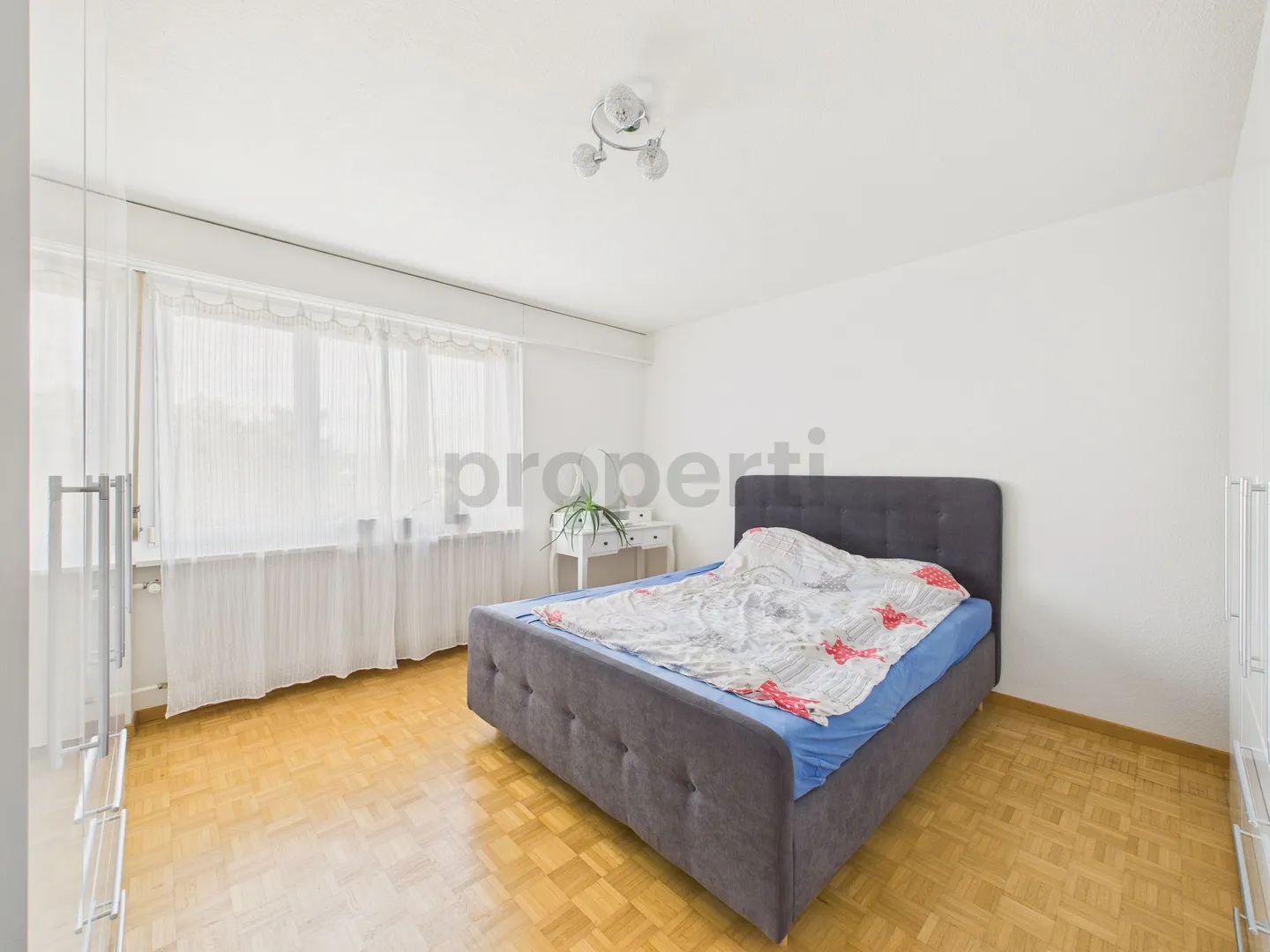 Attractive, light-flooded 3.5-room apartment with parking space in Mägenwil - Photo 10 of 13