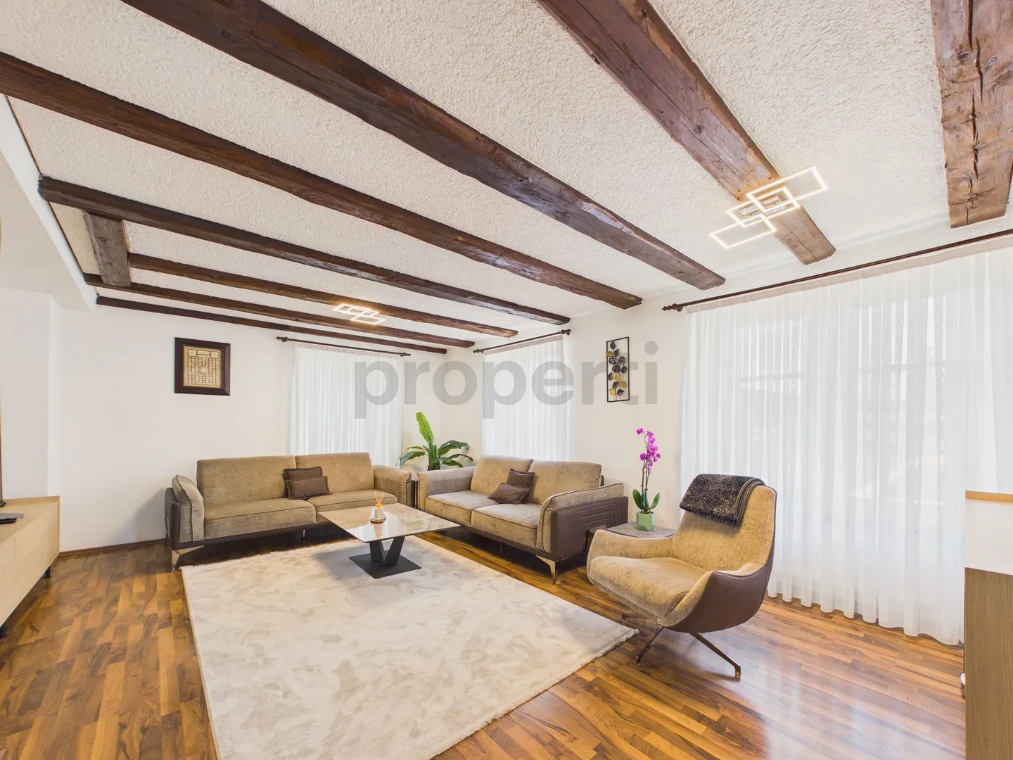 Geräumige 4.5-Zimmer-Wohnung - Foto 1 von 9